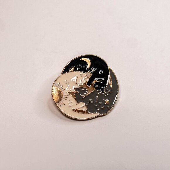 CLEARANCE Whimsical Cat Enamel Pin Lot – Set of 5 Metal Pins - Picture 5 of 6